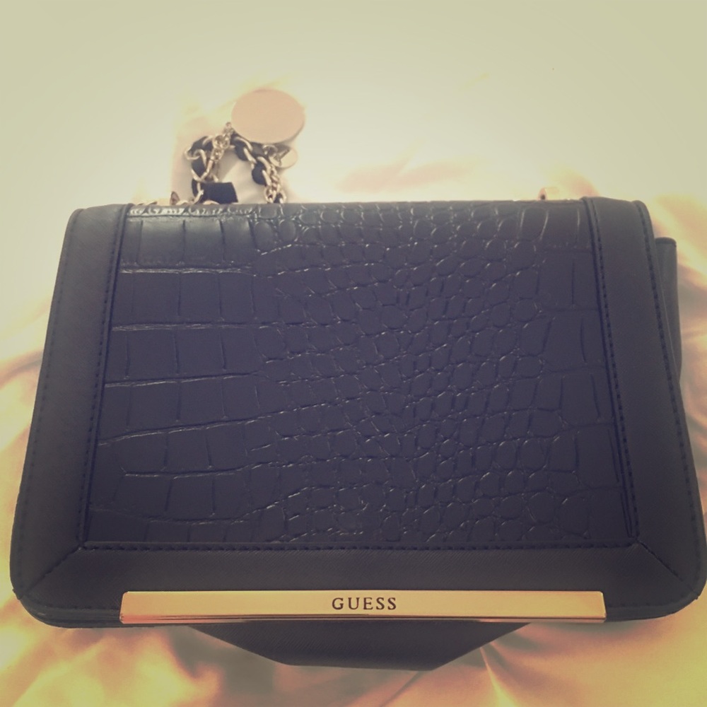Black Guess purse 👜